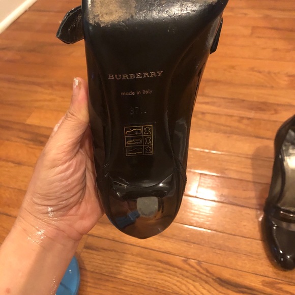 Shoes - Picture 6 of 13